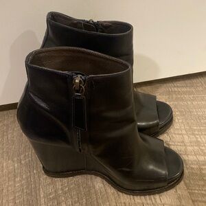 Brunello Cucinelli 37 black heeled wedge